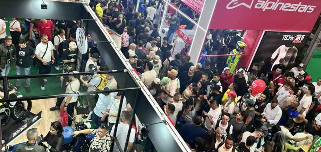 Stand Kingtyre alla fiera motociclistica Colombia F2R 2026 a Medellín