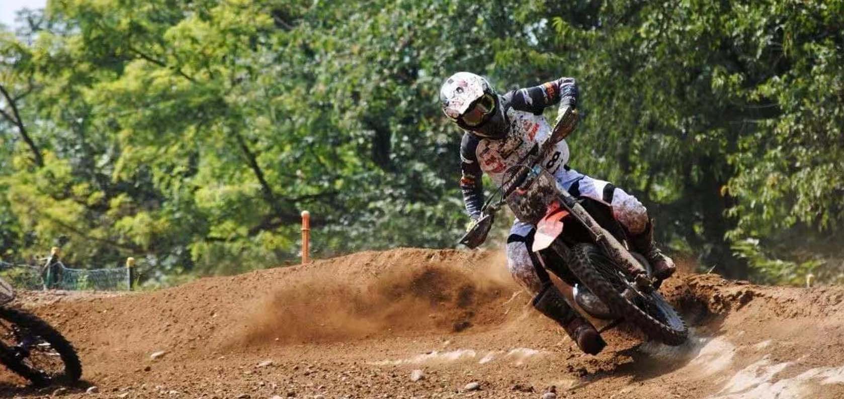 Kingtyre K82 dirt bike tires fitted on off-road motorcycle