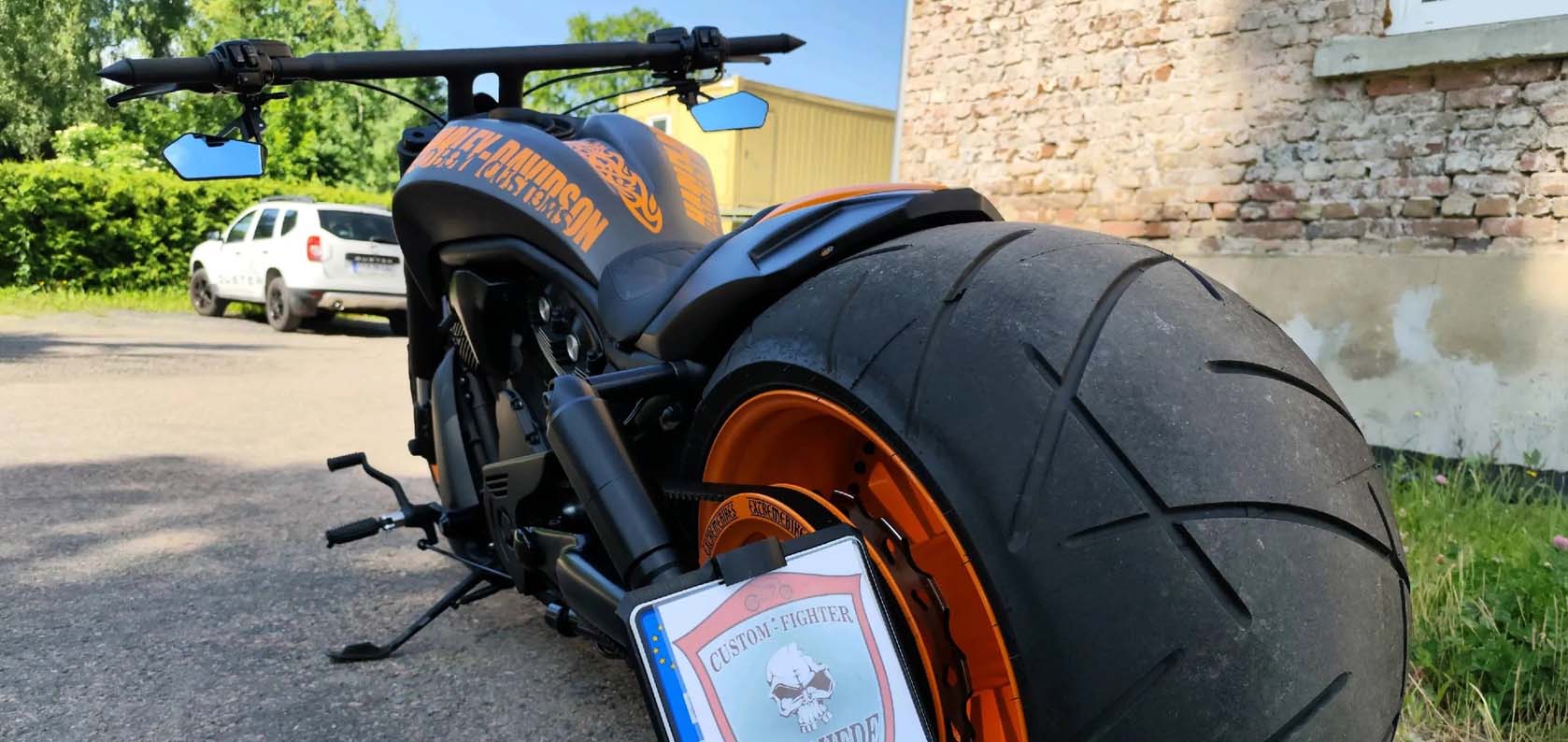 Kingtyre K99 Harley Davidson tires front tread pattern close-up