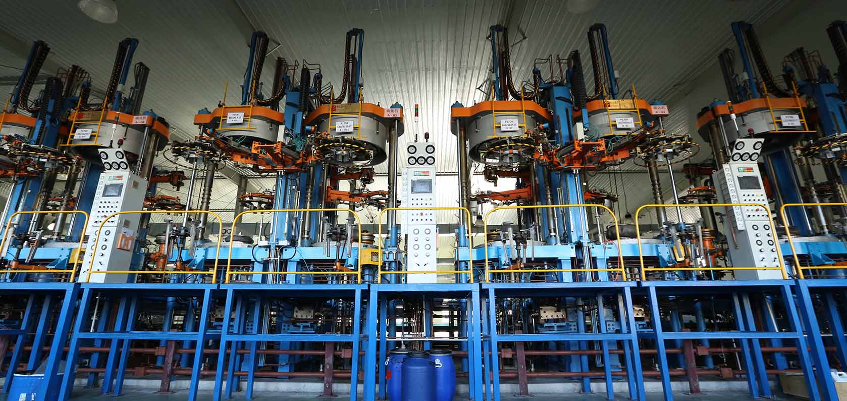 Kingtyre super motard tires factory producing high performance motorcycle tires