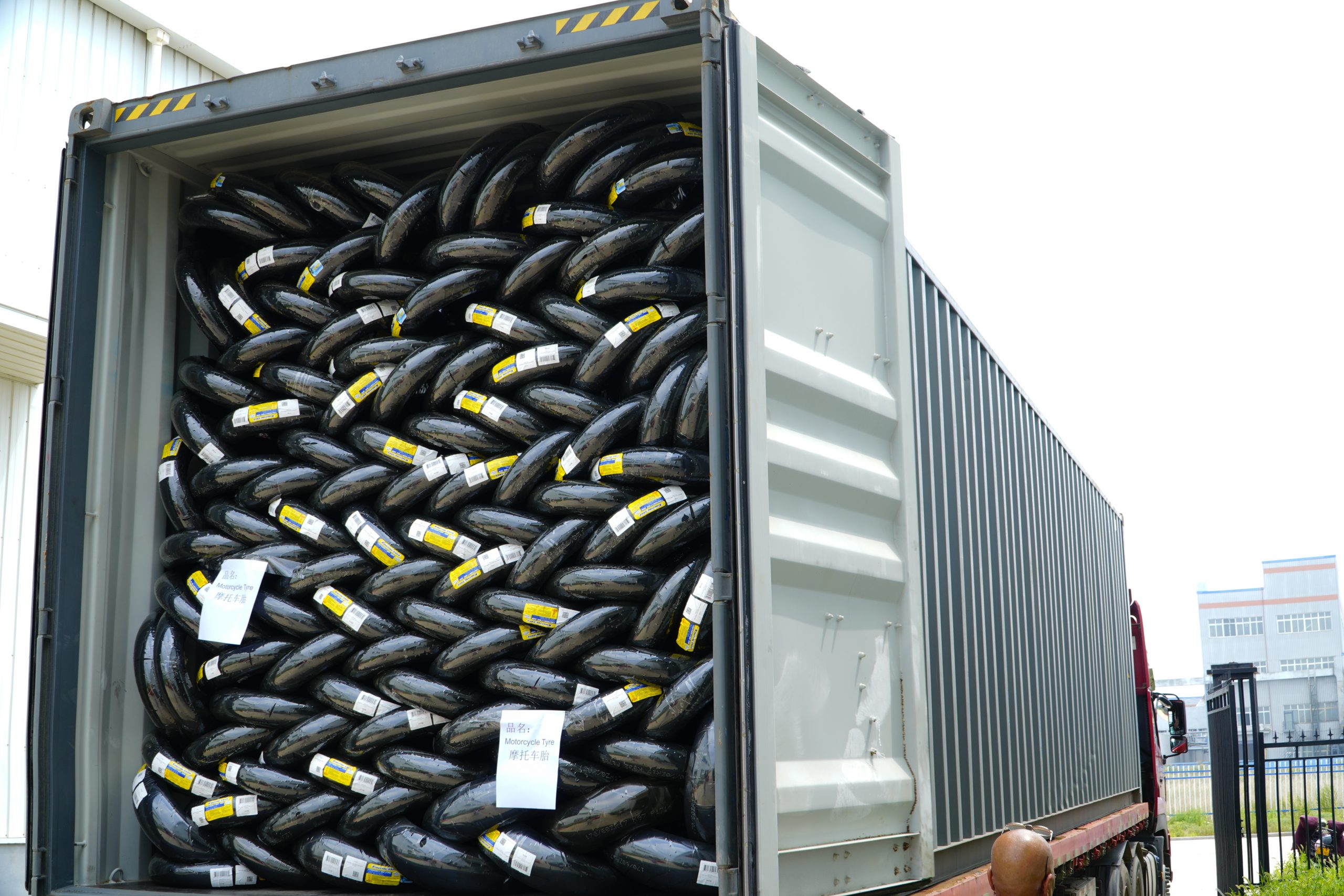 Kingtyre Q4 2026 motorcycle tire demand forecast chart for B2B distributors and OEM buyers